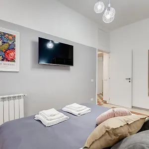 Appartamento L&l Cozy 2-bdr In San Giovanni District, Roma
